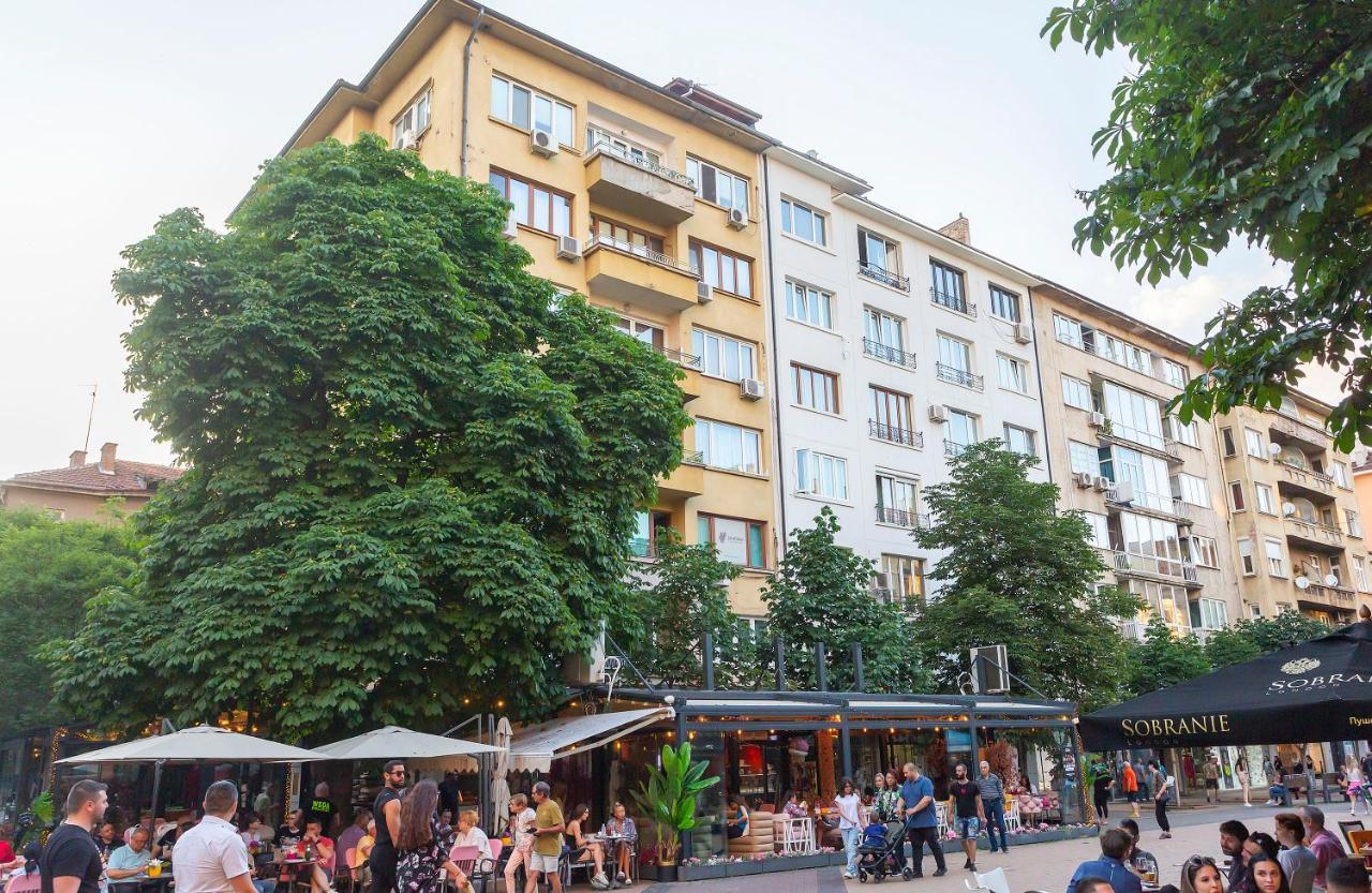Central Vitosha Apartment Sofia Bagian luar foto