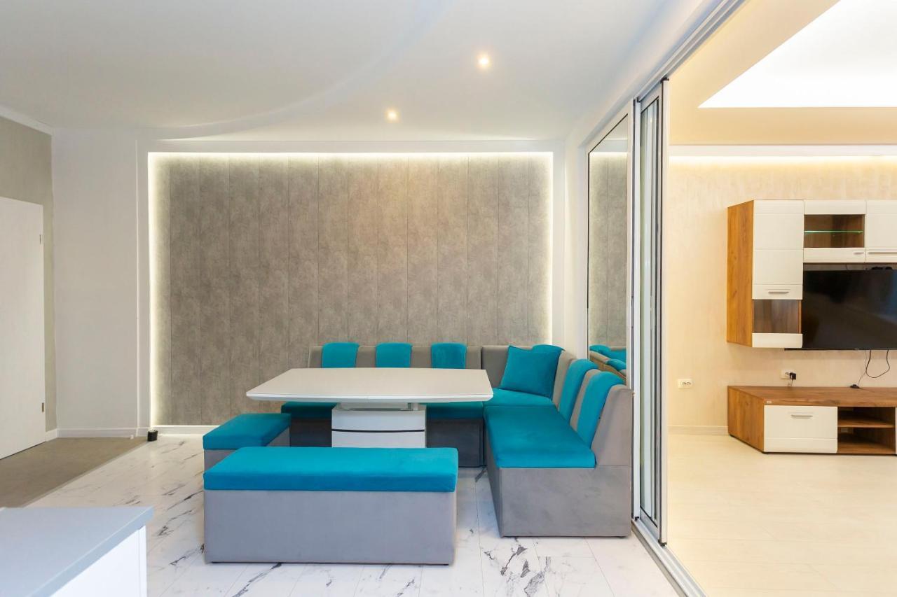 Central Vitosha Apartment Sofia Bagian luar foto